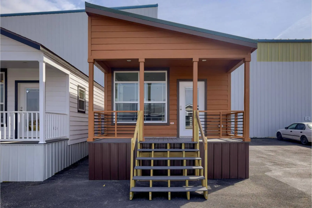 This photo shows a model of an urban cottage.